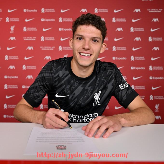 jiuyou九游娱乐-法甲足球文化的历史渊源及现代发展趋势